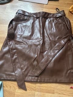 (Category: ) located in . Submitted by loveshecollection (Listing ID 1446757028, Image 1). Description: .