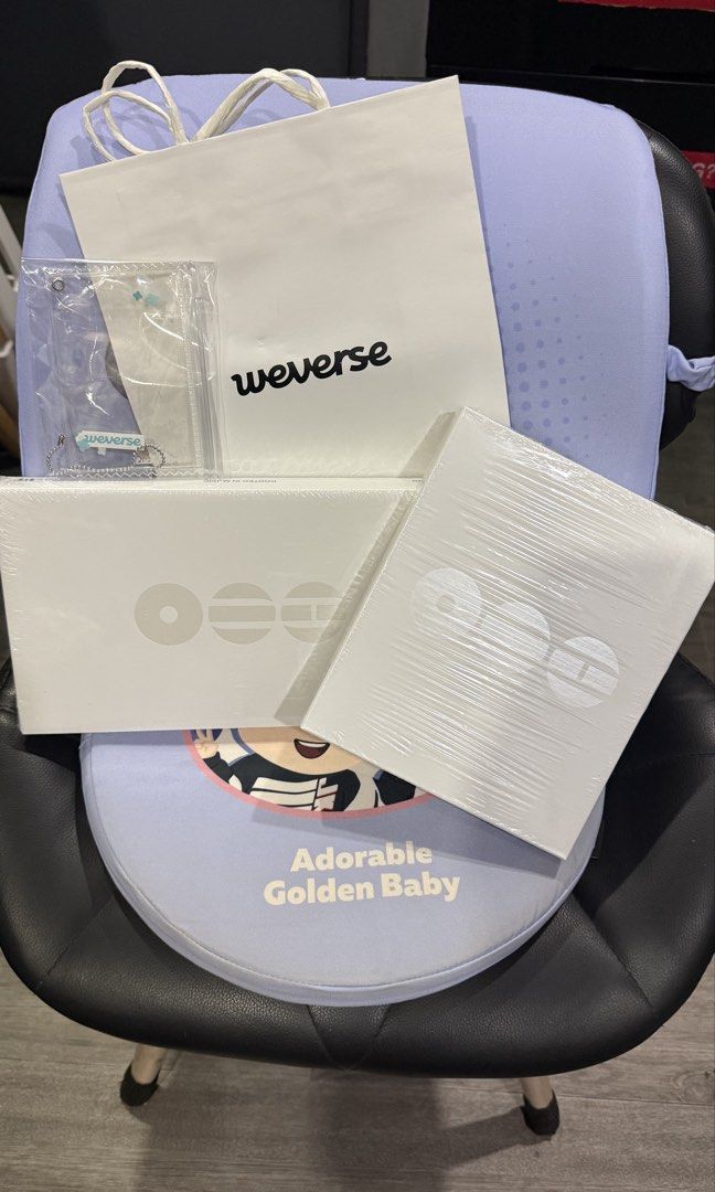 BTS Arirang Album Set (Category: K-Wave Merchandise) located in Cainta. Submitted by shopravenwitch (Listing ID 1446757898, Image 1). Description: BTS Arirang Album Set - both sealed With weverse photocard holder and paper bag Bought from weverse pop up. .