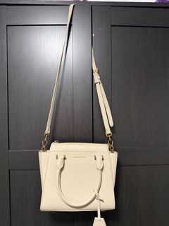 （分類：）位於 。 由 simplyh.581 提交（商品編號 1446748769，圖片 1）。簡介： 。