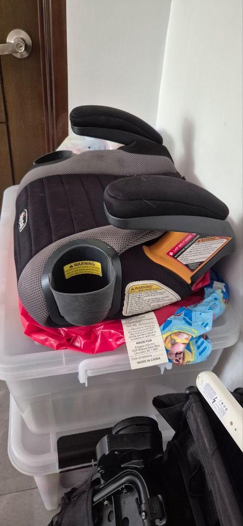 Chicco Booster Seat P2000 (Category: Car Seats) located in Quezon City. Submitted by shopus2mnl (Listing ID 1446808205, Image 3). Description: - Chicco Booster Seat, Model P2000 - Color: Black, Grey, and Orange accents - Features convenient cup holders on both sides - Ideal for car trips and travel - Easy and quick installation.