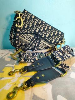 (Category: ) located in . Submitted by Love.Boutique (Listing ID 1446856812, Image 1). Description: .