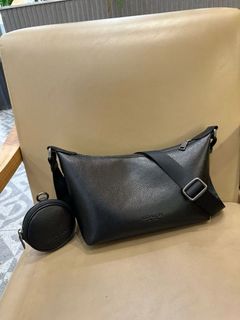 (Category: ) located in . Submitted by worldwidedeals (Listing ID 1446854432, Image 1). Description: .