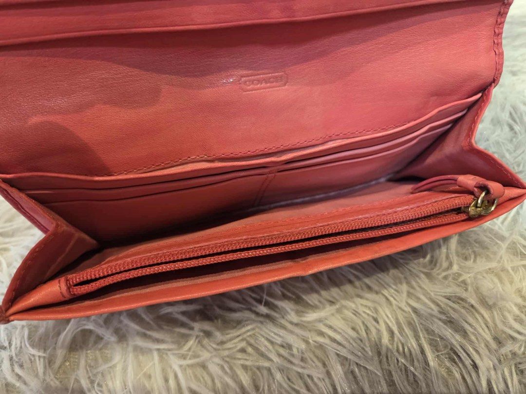 Coach Pink Leather Trifold Wallet with Buckle (Category: Wallets & Card holders) located in Manila. Submitted by aaannemv (Listing ID 1446833501, Image 2). Description: - Coach trifold wallet - Lovely pink shade - Genuine leather material - Gold buckle closure - Ample card slots - Zippered coin pocket - Clean interior - Ideal for organizing essentials LAST PRICE POSTED PASIG/TAYTAY 📍.