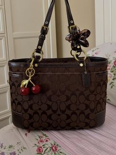 (Kategori: ) berada di . Dikirim oleh idamelani (ID iklan 1446773788, Gambar 1). Deskripsi: .