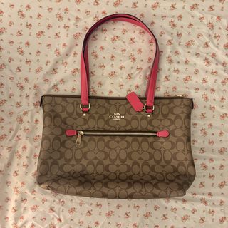 (Category: ) located in . Submitted by missythings (Listing ID 1446856856, Image 1). Description: .