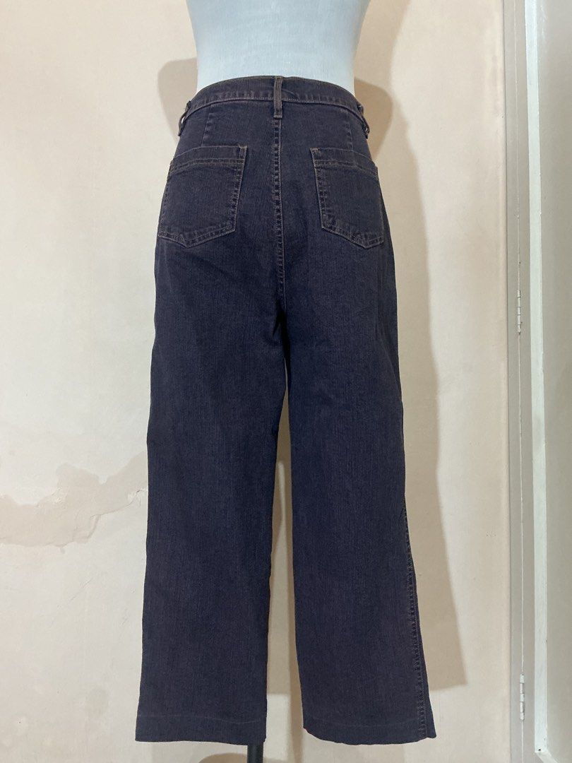 Dark Wash Wide Leg Jeans (Category: Jeans) located in Hamtic. Submitted by crispicks (Listing ID 1446747751, Image 2). Description: - wl:27 -l: 35” - Dark wash denim jeans - High-waisted fit - Wide leg silhouette - Classic five-pocket styling - Button and zip closure - Versatile for everyday wear - Pairs well with boots or sneakers.