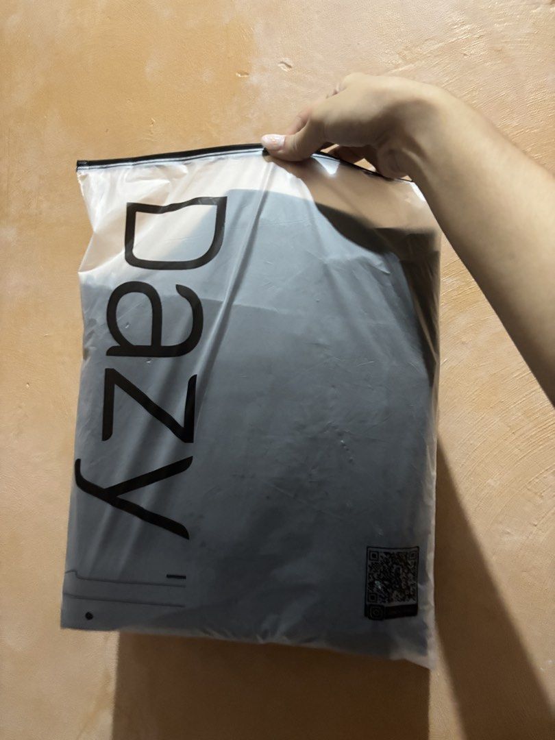 DAZY Men's Slacks/Pants Black Size M (Category: Trousers) located in Cabuyao City. Submitted by pursing (Listing ID 1446796222, Image 3). Description: RFS: does not fit - bought from shein - never worn or used, brand new - the sizes are in the 2nd picture for reference.