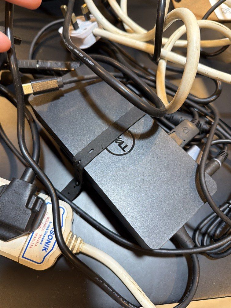 Dell monitors super good condition496677867204782082