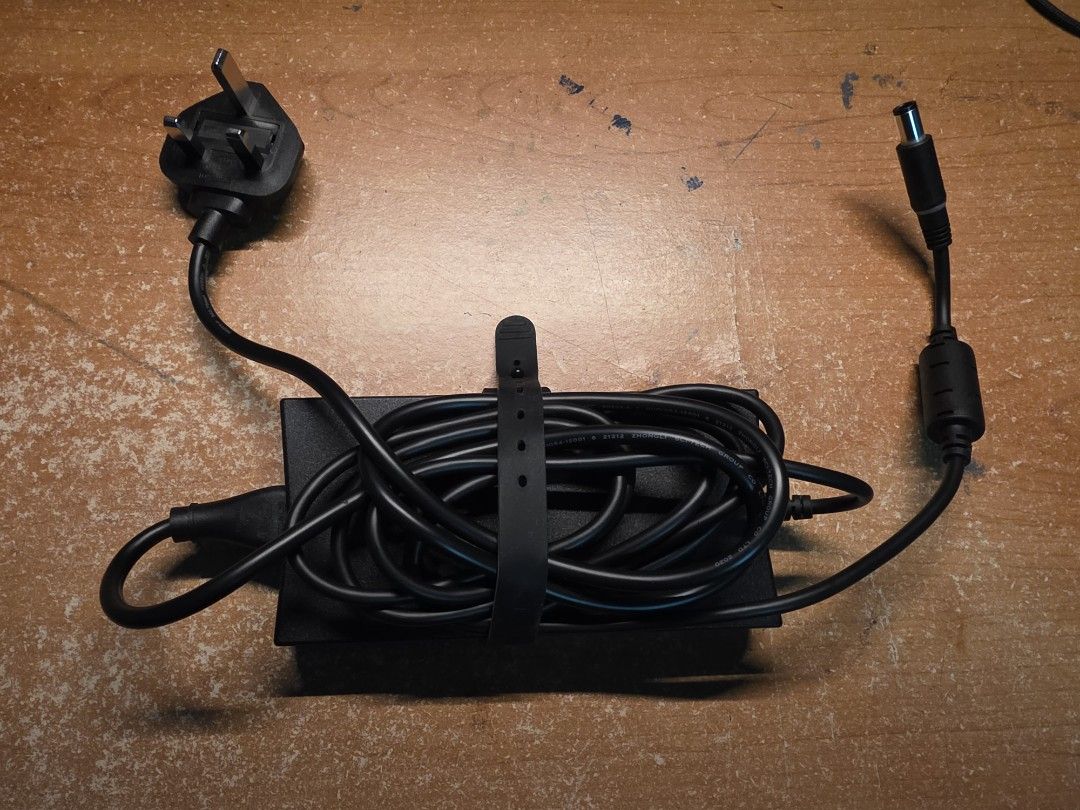 Dell Thunderbolt Docking Station with Power Adapter496665951784806403