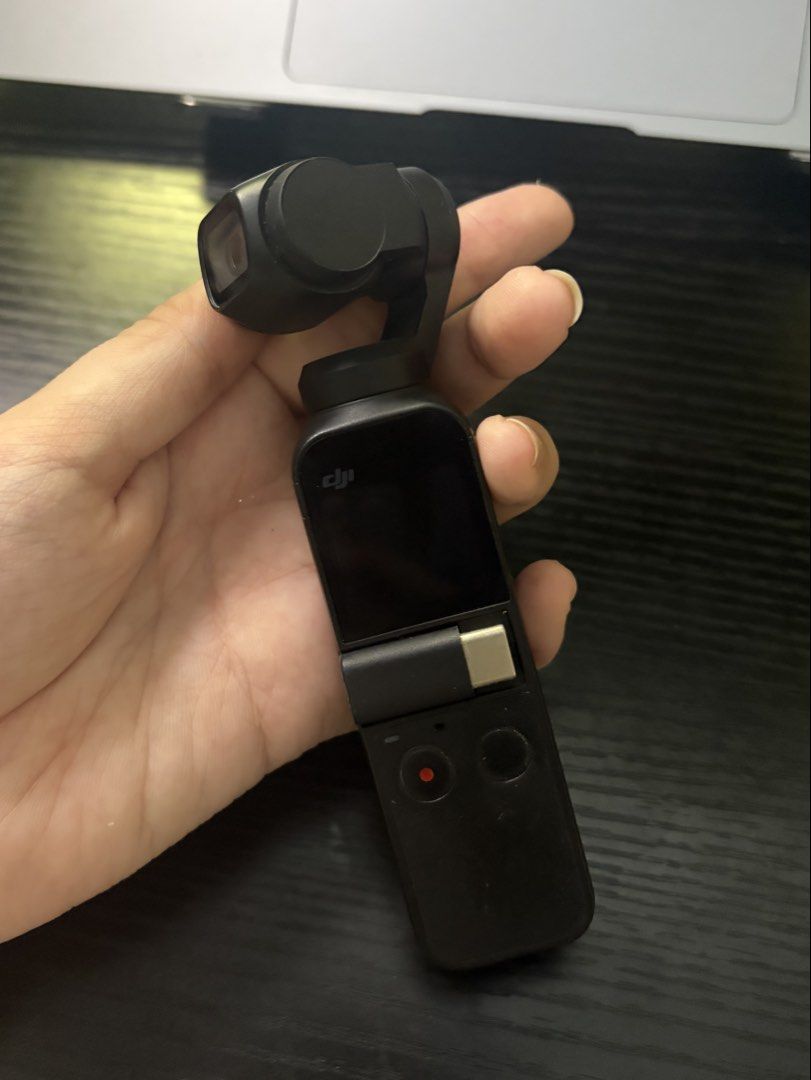 DJ OSMO POCKET 1 CAMERA (Category: Video Cameras) located in Manila. Submitted by zeahskloset (Listing ID 1446840015, Image 2). Description: The original DJI Osmo Pocket (released in 2018) NO BARGAINING ( LAST PRICE) -PERFECT FOR VLOGGING -COMES WITH CASE.