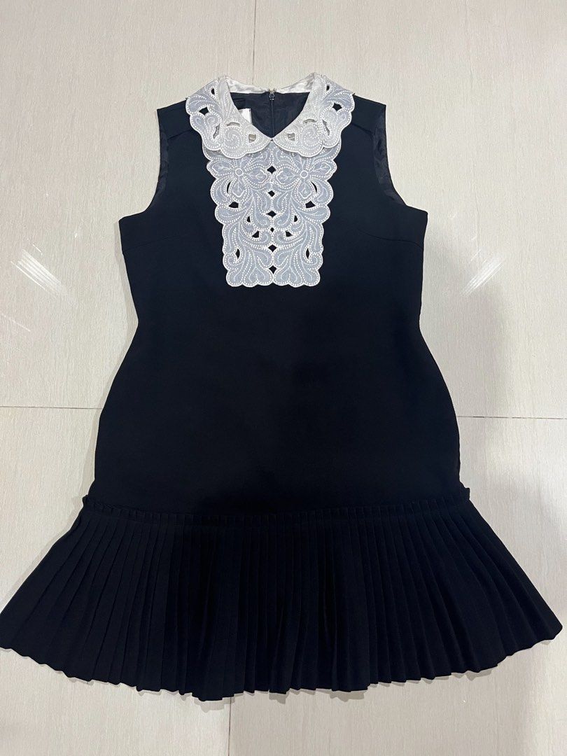 Dress korea, dress sailor, baju berkerah (Kategori: Gaun & Rok) berada di Surabaya. Dikirim oleh fashionaddicted (ID iklan 1446754723, Gambar 1). Deskripsi: Brand korea Ld 98 Panjang 85 Bahan tebelll premium.
