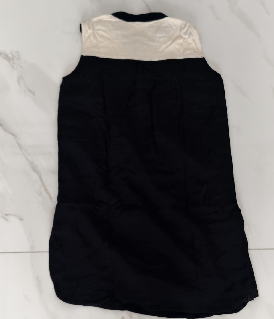 DRESS SAN&SANS SIZE M LD 90-94CM (Kategori: Gaun & Rok) berada di Tangerang. Dikirim oleh m1ngo (ID iklan 1446756469, Gambar 3). Deskripsi: DRESS SAN&SANS HITAM DAN COKLAT MUDA SIZE M LD 90-94CM L KETIAK 34-36CM L PINGGANG 94CM P 80-81CM LIKE NEW NO MINUS.