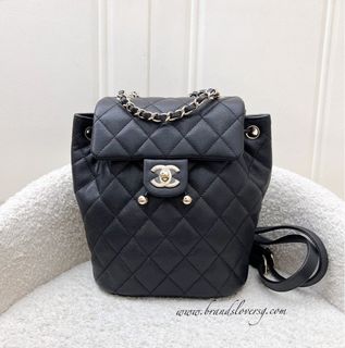 (Category: ) located in . Submitted by brands_lover (Listing ID 1446866915, Image 1). Description: .