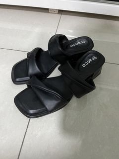 (Category: ) located in . Submitted by abovetheshoes (Listing ID 1446846859, Image 1). Description: .