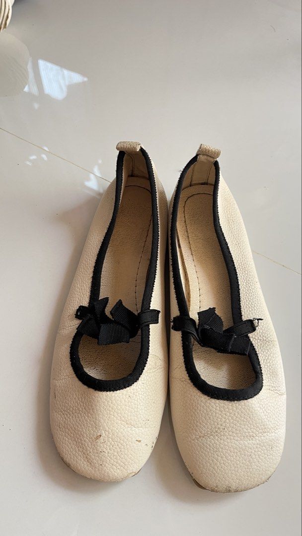 Flatshoes paris zoey cream (Kategori: Sepatu Wanita) berada di Bandarlampung. Dikirim oleh bungaaudia (ID iklan 1446758160, Gambar 3). Deskripsi: .