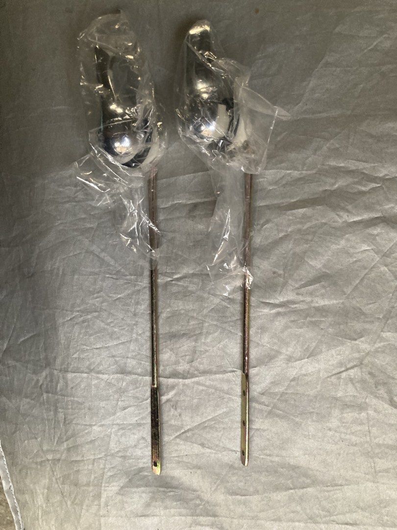 Flush Handle for Sale :) (Category: Bathroom & Kitchen Fixtures) located in Malabon City. Submitted by chieo77 (Listing ID 1446811433, Image 2). Description: 2 pcs of Brand New Toilet Flush Handle :).