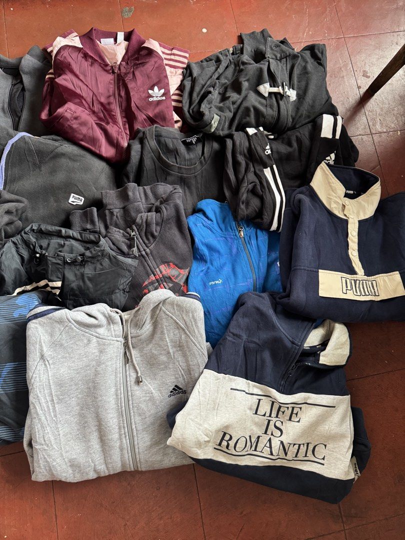 For take all jacket (Category: Coats, Jackets and Outerwear) located in Manila. Submitted by millennialmd (Listing ID 1446739151, Image 3). Description: Branded jackets 22 pcs Local brand jackets 13 pcs Total jackets 35 pcs❗️ All good quality at makakapal. Name your price, for take all only. See pics for branded jackets.