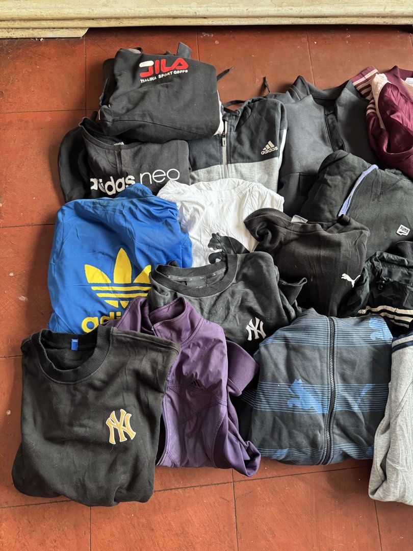 For take all jacket (Category: Coats, Jackets and Outerwear) located in Manila. Submitted by millennialmd (Listing ID 1446739151, Image 2). Description: Branded jackets 22 pcs Local brand jackets 13 pcs Total jackets 35 pcs❗️ All good quality at makakapal. Name your price, for take all only. See pics for branded jackets.