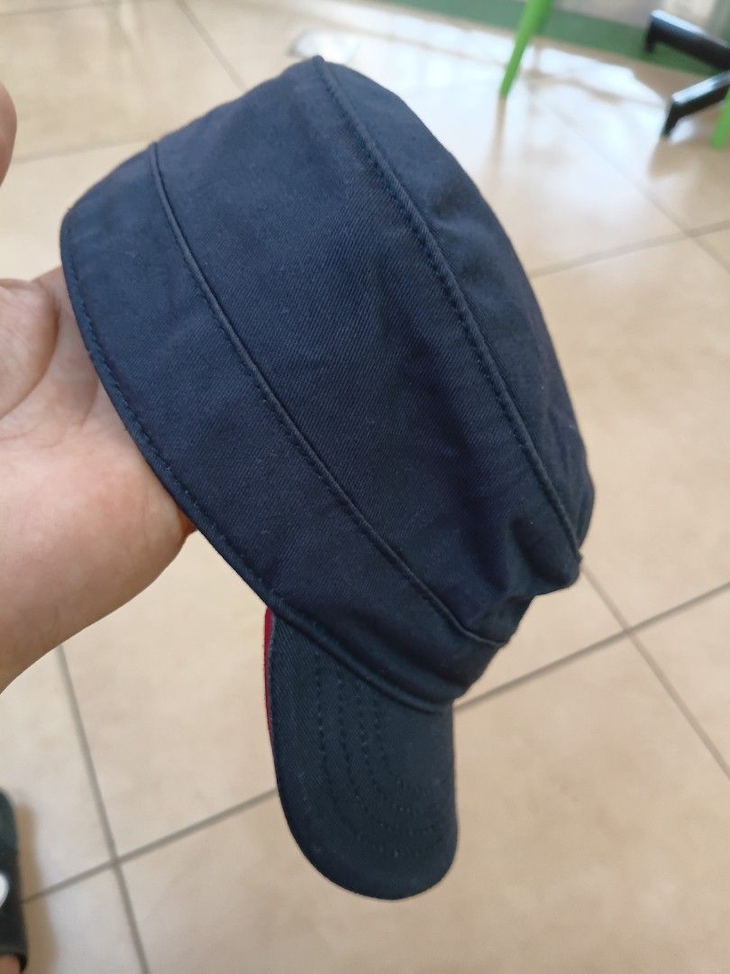 Fred Perry Melitary cap.size medium no issue (Category: Activewear) located in Urdaneta. Submitted by safetrifterold76 (Listing ID 1446730556, Image 3). Description: fred perry melitary cap.size medium.no issue.