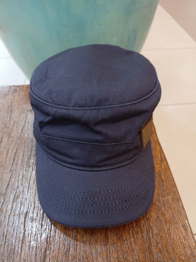 Fred Perry Melitary cap.size medium no issue (Category: Activewear) located in Urdaneta. Submitted by safetrifterold76 (Listing ID 1446730556, Image 2). Description: fred perry melitary cap.size medium.no issue.