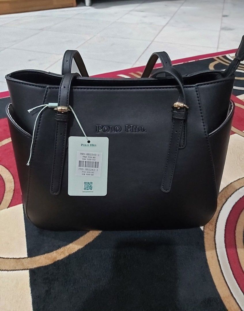 [FREE POSTAGE] Polo Hill Black Tote Bag (Category: Tote Bags) located in Teluk Intan. Submitted by farahaftina86 (Listing ID 1446773305, Image 2). Description: - Brand: Polo Hill - Color: Black - Style: Tote bag - Never been used.