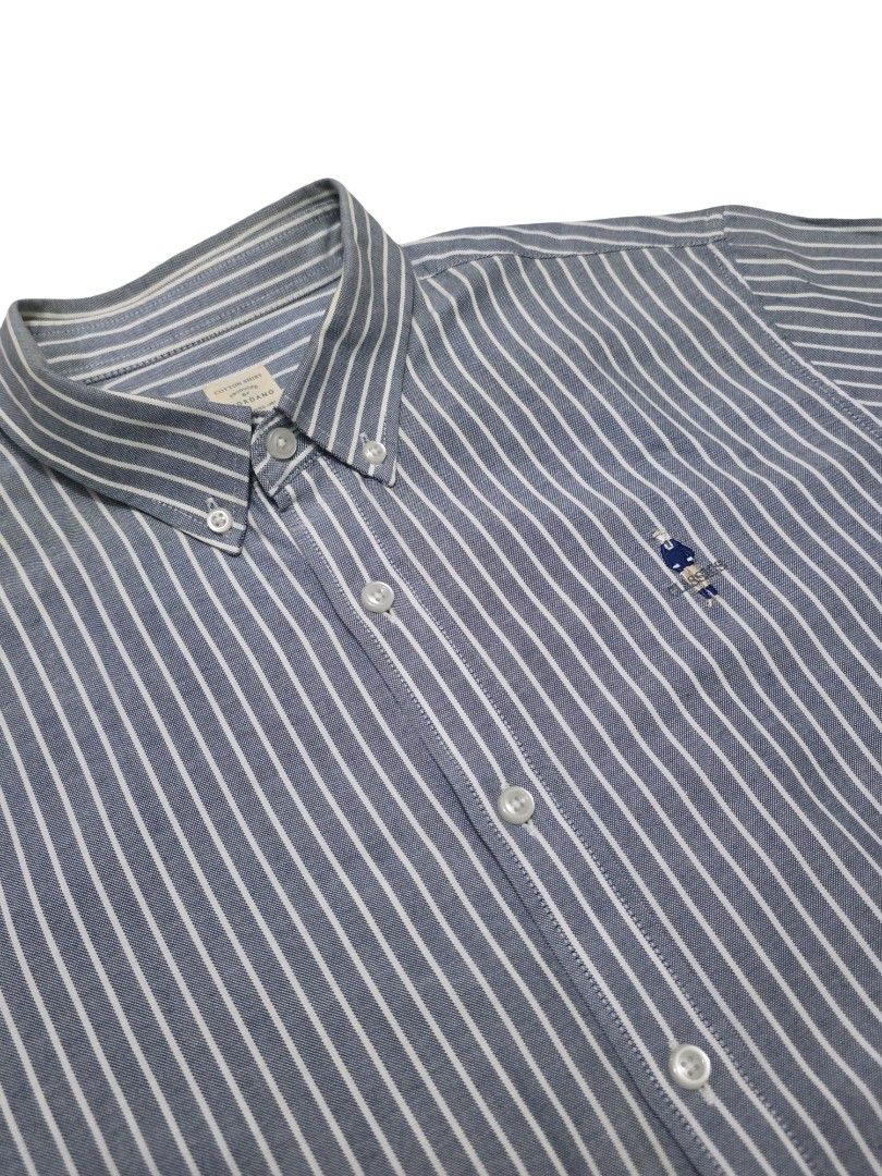 Giordano Classics Striped Oxford Longsleeves button down shirt (Category: Formal Shirts) located in Angeles City. Submitted by recyclecenter (Listing ID 1446865421, Image 2). Description: Giordano Classics Striped Oxford Longsleeves button down shirt Size M Shoulder - 17.5 inches Width - 21 inches Length - 29 inches No issues 9.5/10.