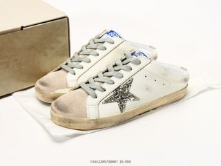 (Category: ) located in . Submitted by outlet_sneakers_shop (Listing ID 1446744979, Image 1). Description: .