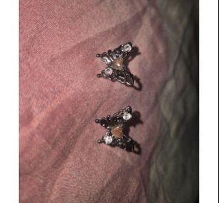 (Category: ) located in . Submitted by vian_208 (Listing ID 1446824574, Image 1). Description: .