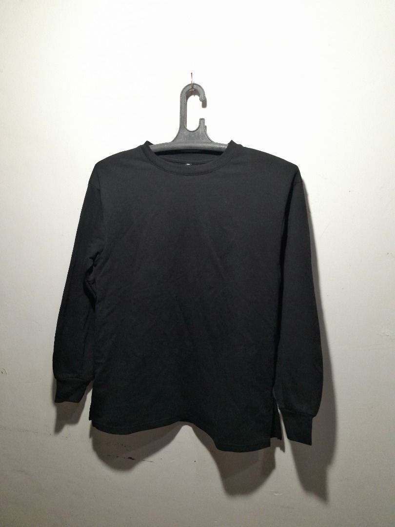 GU Black Sweater (Category: Tshirts & Polo Shirts ) located in Quezon City. Submitted by luckyaaaaaa (Listing ID 1446727963, Image 1). Description: Hello everyone! I'm letting go of my preloved items to support my studies and personal needs. Most of these are used but not abused! Hence, all are in good condition and well taken care of! GU Black Sweater (Small Size: 19 inch width x 26 inch length, Good Condition, Never Used) | Price: 250 Php Price