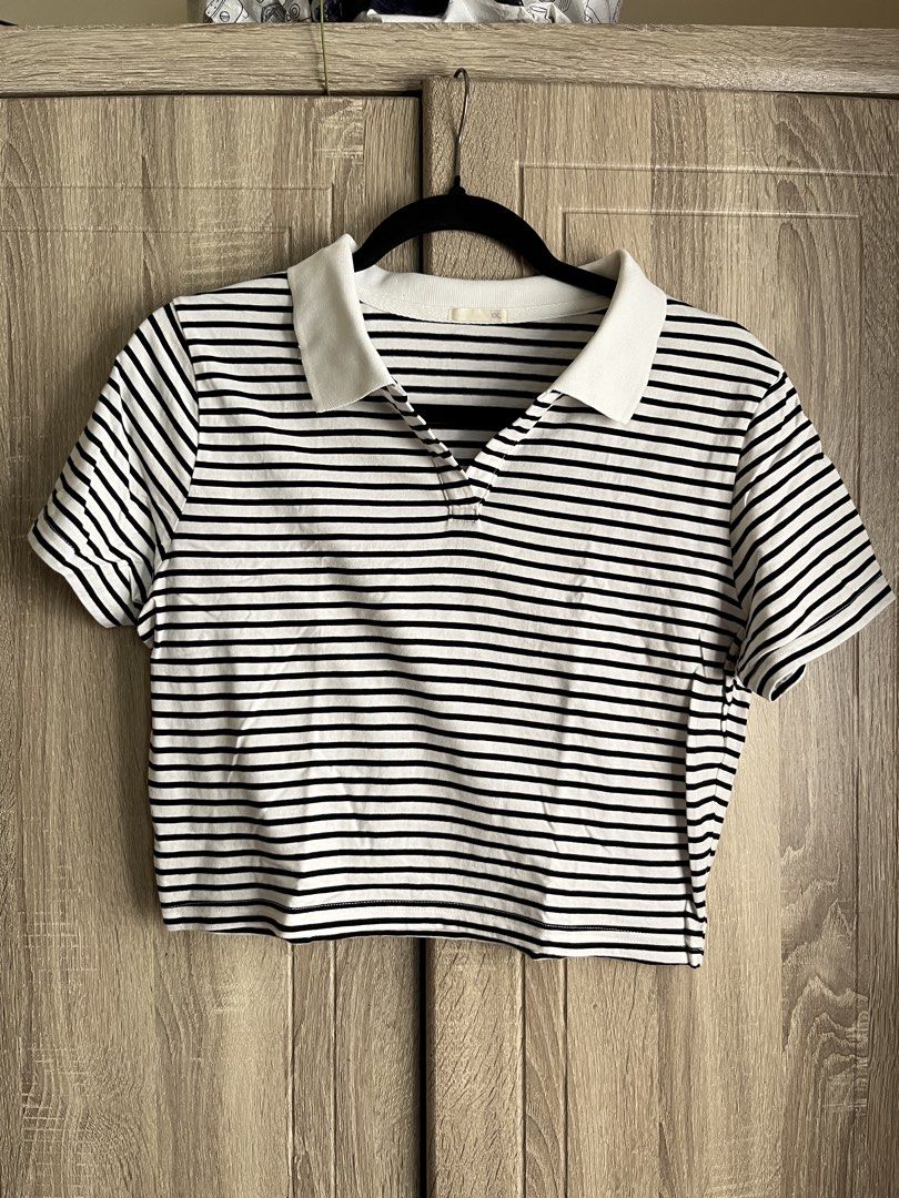 GU CROP (Category: Shirts) located in Makati City. Submitted by mooning06 (Listing ID 1446911604, Image 1). Description: used once like new bought frm japan fits XL.