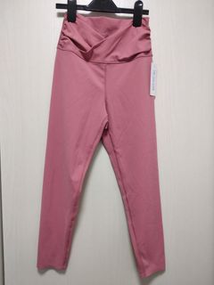 (Category: ) located in . Submitted by trendy99sg (Listing ID 1446852027, Image 1). Description: .