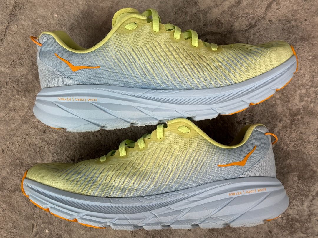 Hoka One One Rincon 3 (Category: Sneakers) located in Aloran. Submitted by rymans (Listing ID 1446788425, Image 2). Description: Hoka One One Rincon 3 9us/27cm 8.5/10 condition 2580 +SF.