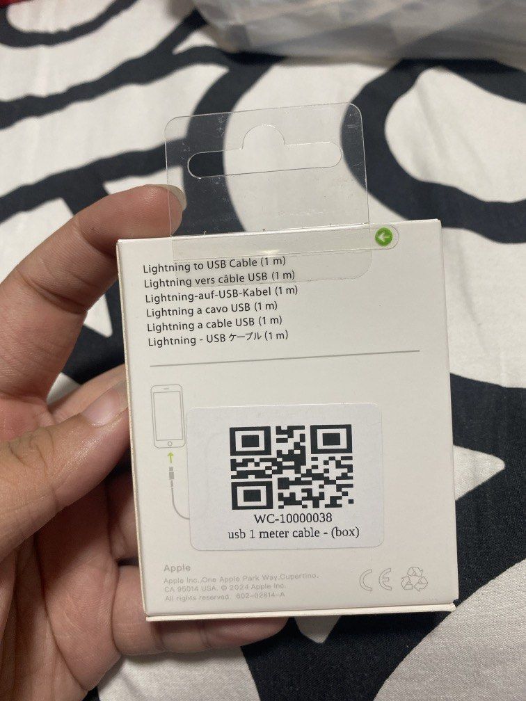 Iphone Lightning to Usb cable (Category: Chargers & Cables) located in Manila. Submitted by dshaina1990911 (Listing ID 1446836862, Image 2). Description: .