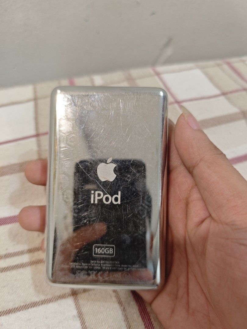 iPOD Classic 6th/7th Gen 160GB (Category: Other Gadgets) located in Manila. Submitted by tambay2riches (Listing ID 1446887346, Image 2). Description: USED ONLY & SLIGHTLY NEGOTIABLE.