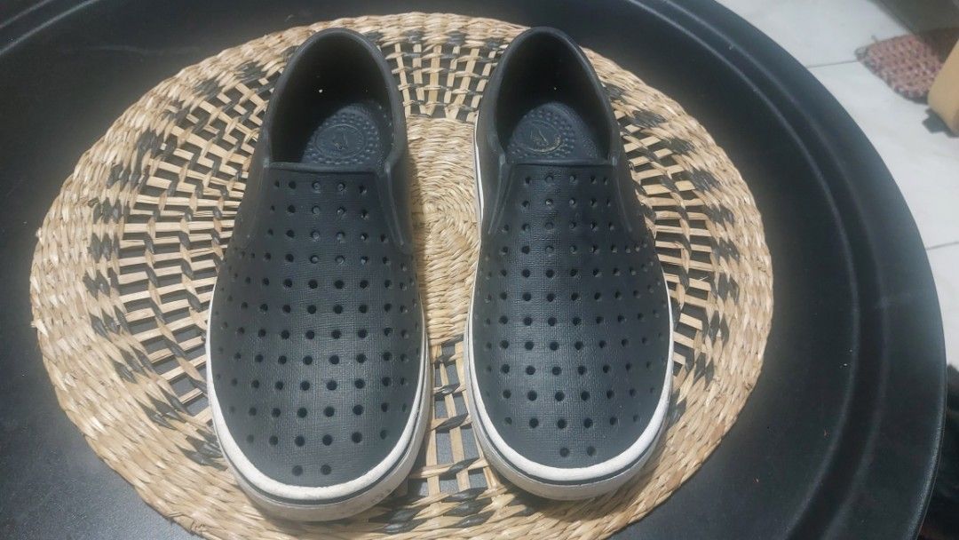 KIDS J3 NATIVE SHOES (Category: Looking For) located in San Juan City. Submitted by 1clickpick (Listing ID 1446823116, Image 2). Description: like new.