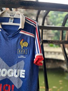 (Kategori: ) berada di . Dikirim oleh tokojerseyvintage (ID iklan 1446869093, Gambar 1). Deskripsi: .