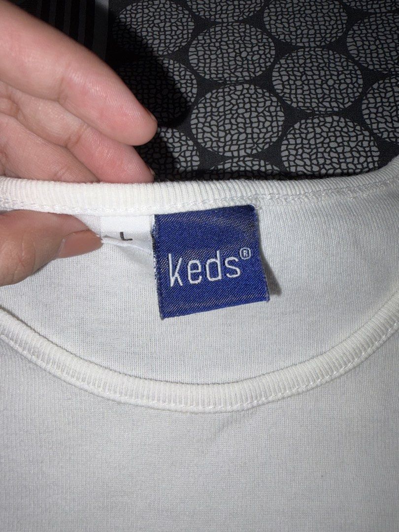 Keds 3/4 Longsleeves shirt (Category: Longsleeves) located in Santo Tomas. Submitted by ymm0210 (Listing ID 1446819940, Image 3). Description: - Keds White Long Sleeve T-Shirt - Size: L (small sizing) - Condition: with original tags attached (owned, not thrifted).