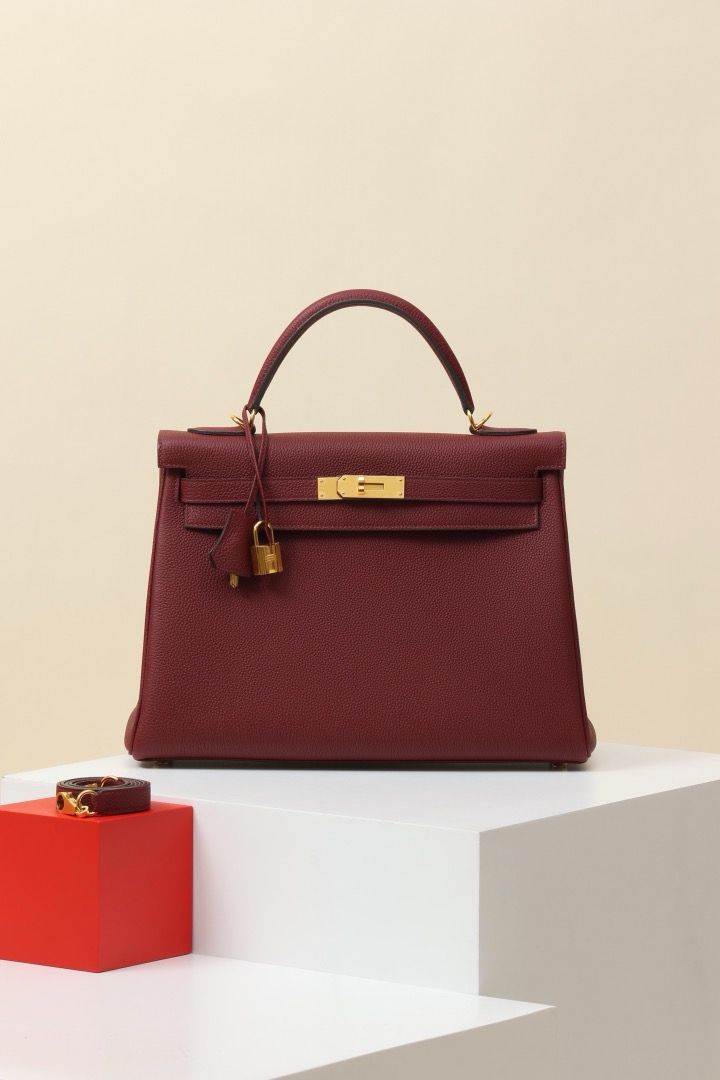 Kelly 32 (Category: Bags & Wallets) located in Kuala Lumpur. Submitted by princesshandbags (Listing ID 1446744475, Image 3). Description: .