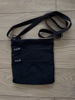 (Category: ) located in . Submitted by kindaminimalist (Listing ID 1446723271, Image 1). Description: .