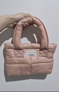 (Kategori: ) berada di . Dikirim oleh hellorussell (ID iklan 1446787871, Gambar 1). Deskripsi: .