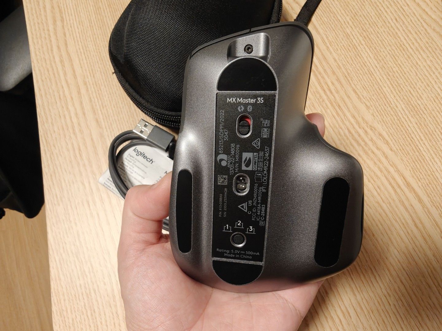 Logitech MX Master 3S Wireless Mouse with Case & Cable496803282577664002