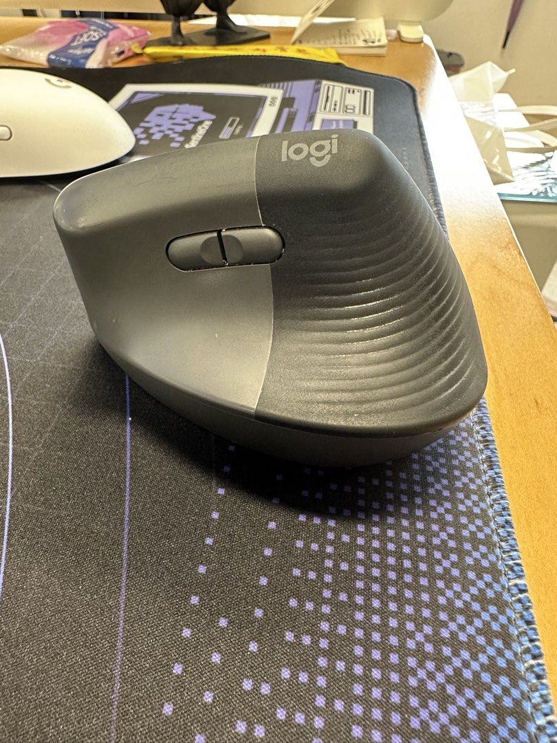 Logitech Vertical Ergonomic Mouse496165771962624001