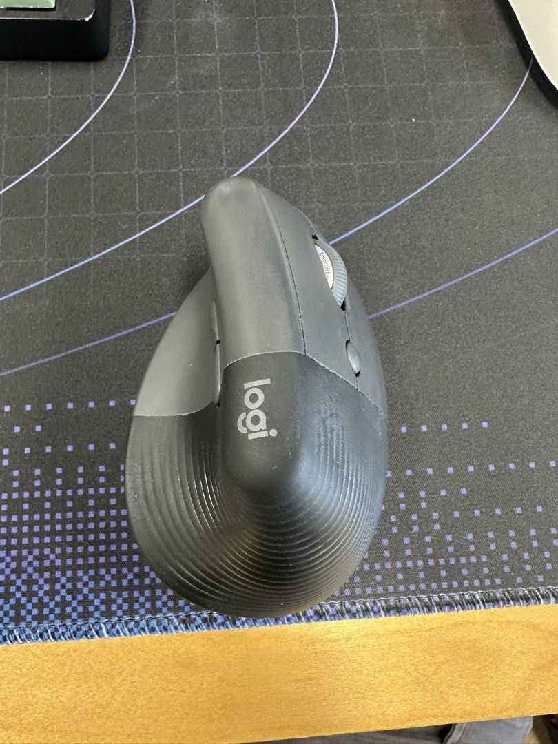 Logitech Vertical Ergonomic Mouse496165771962624000