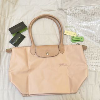 (Kategori: ) berada di . Dikirim oleh prelovedby_ailen (ID iklan 1446791063, Gambar 1). Deskripsi: .