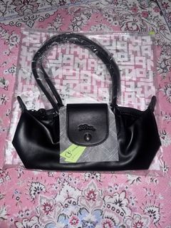 (Kategori: ) berada di . Dikirim oleh prelovedbyanararp (ID iklan 1446766951, Gambar 1). Deskripsi: .