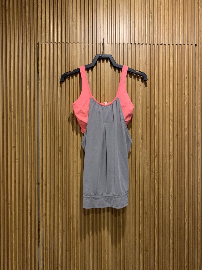 Lululemon Run Times Tank (Category: Activewear) located in Bacolod City. Submitted by mixedgarmzbcd (Listing ID 1446765573, Image 2). Description: •Excellent Condition •Color rate 9.5/10 •Tagged: 8 •No issue.