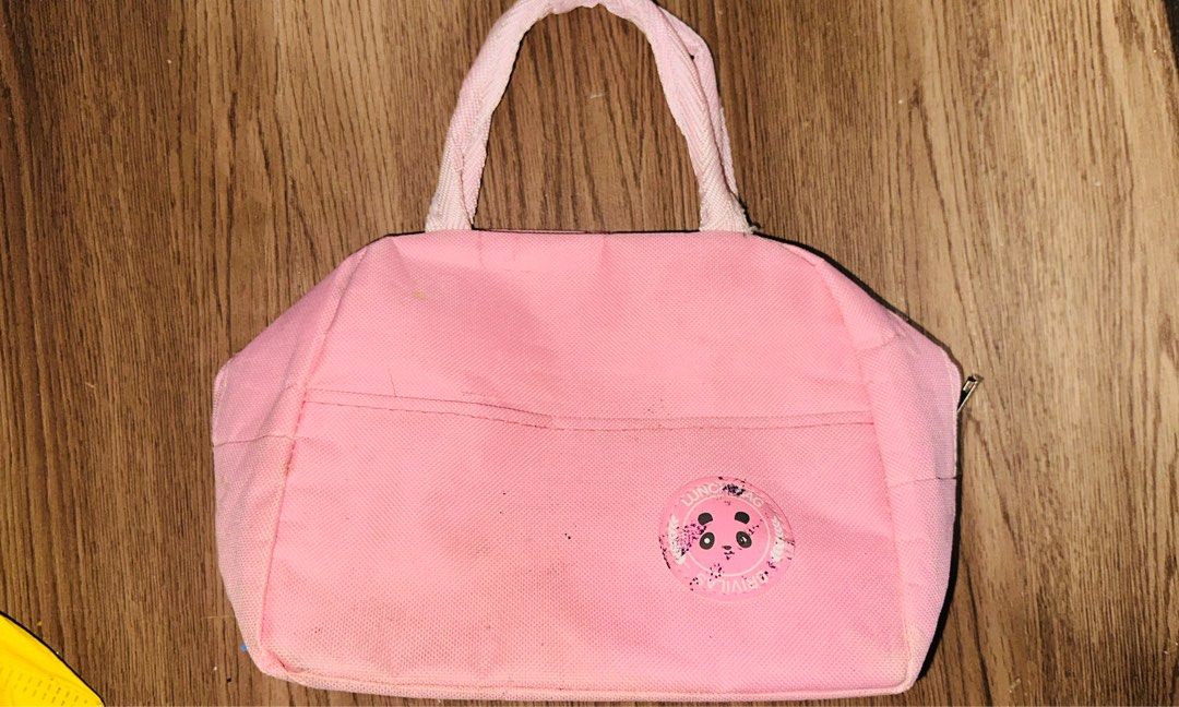 lunchbox bag (Category: Diaper Bags & Wetbags) located in Manila. Submitted by swift_cosmicocean (Listing ID 1446815017, Image 1). Description: .