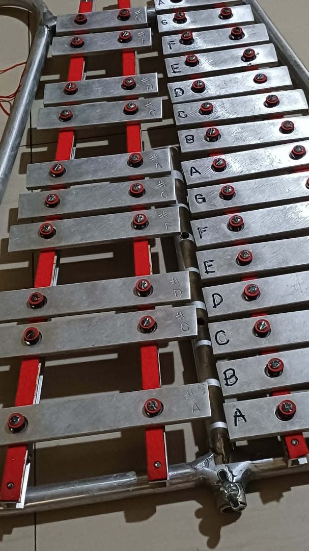 Lyre Xylophone Medium-size (Category: Musical Instruments) located in Manila. Submitted by neena18 (Listing ID 1446767057, Image 2). Description: Lyre Xylophone Medium-size Used but well loved RFS: No one wants to play Lyre from my children .