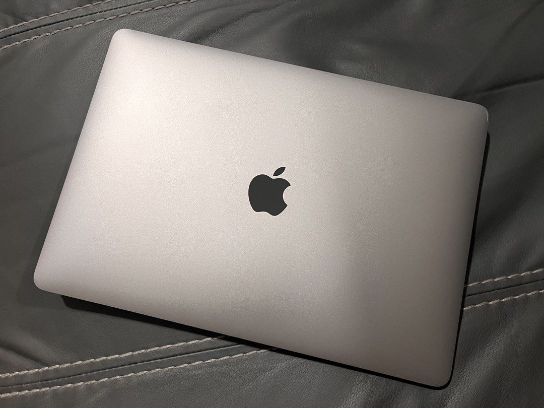 MacBook Air 13 inch M1 2 cycle battery (Category: Laptops & Notebooks) located in Quezon City. Submitted by jaydee26_ (Listing ID 1446907016, Image 2). Description: MacBook Air 13inch 2020 model M1 , 8gb memory, 256gb storage 2 battery cycle count ONLY, 100% health MacOS Sequoia 15.7.2 Space Gray with original charger, cable and box. for sale for swap macbook + cash for swap defective macbook + cash for swap iphone + cash meet up.