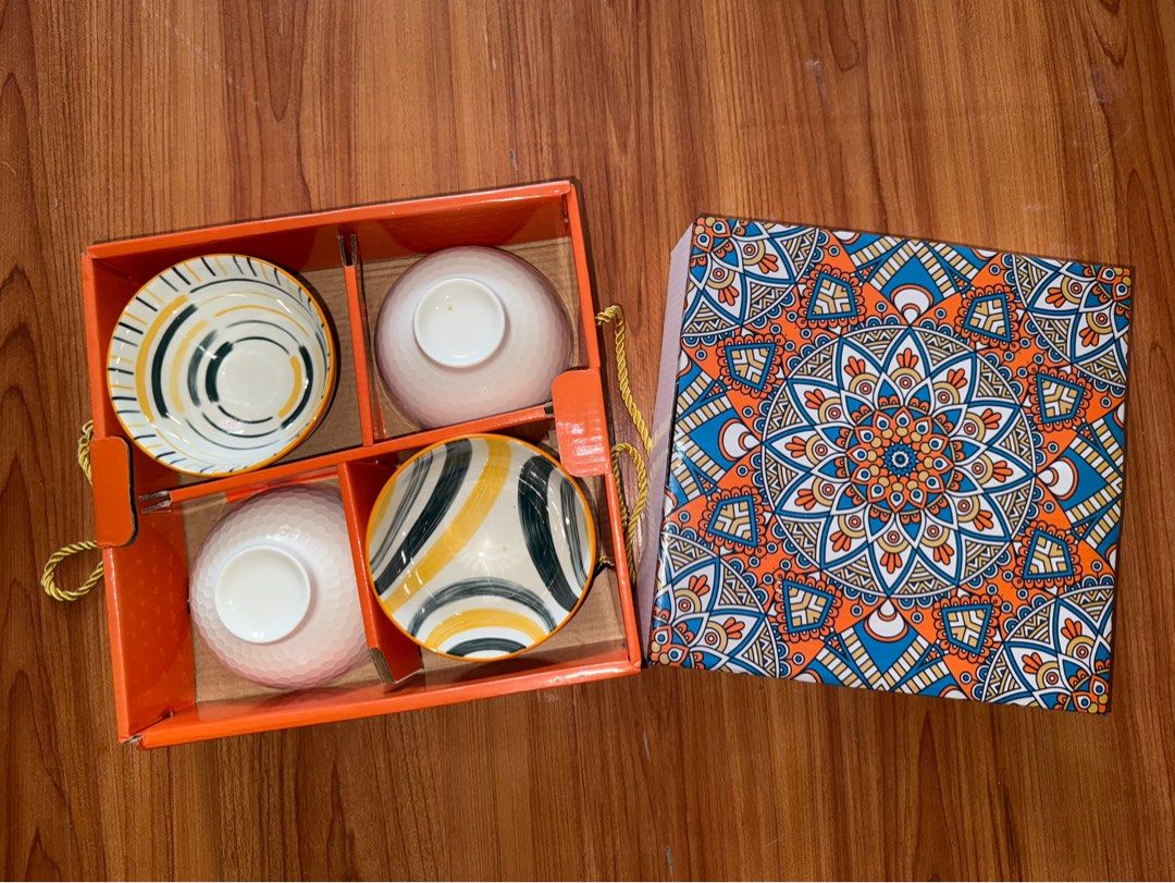 Mangkok set untuk hampers (Kategori: Perabotan Rumah) berada di Bogor. Dikirim oleh brighthorse.394744 (ID iklan 1446791248, Gambar 1). Deskripsi: .